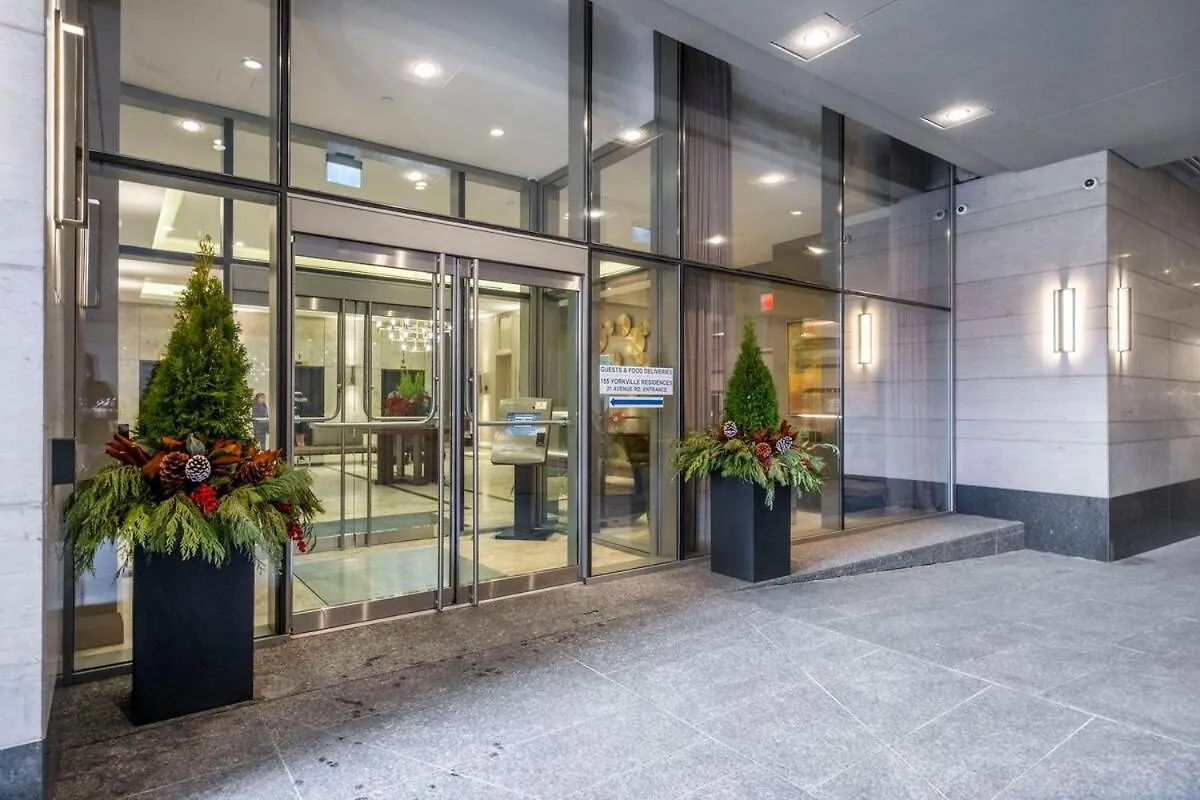 Apartment Luxurious Suite In Yorkville Toronto